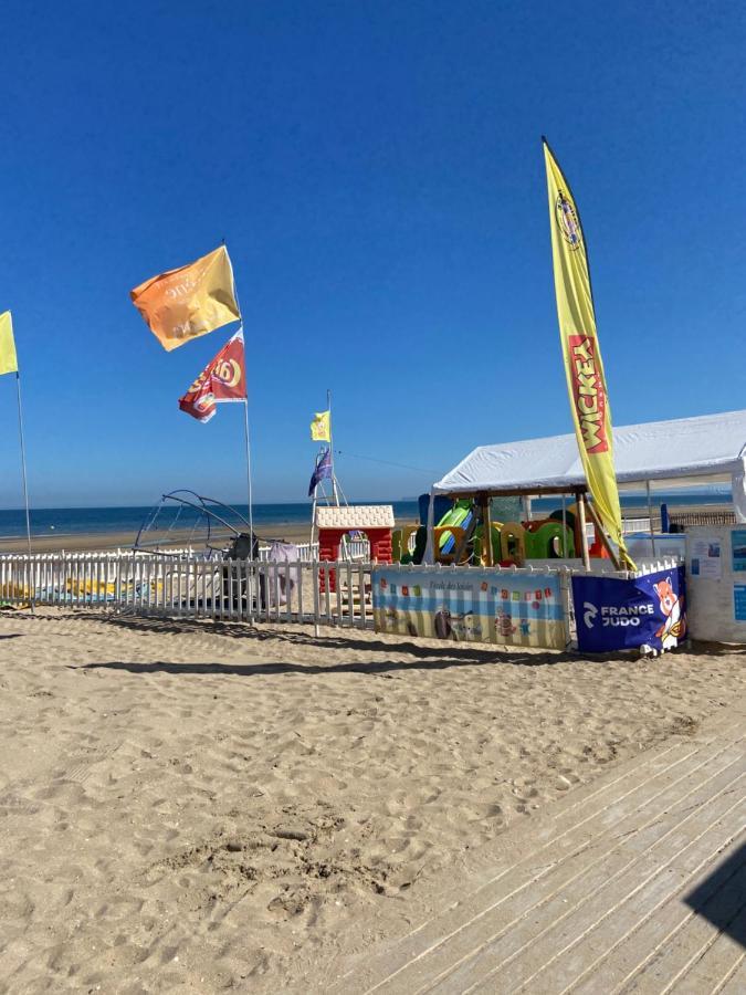 La Villa L'Oiseau Bleu Proche De La Plage Et De Deauville !!! Awards 2025 บลอนวิลล์-ซัวร์-แมร์ ภายนอก รูปภาพ